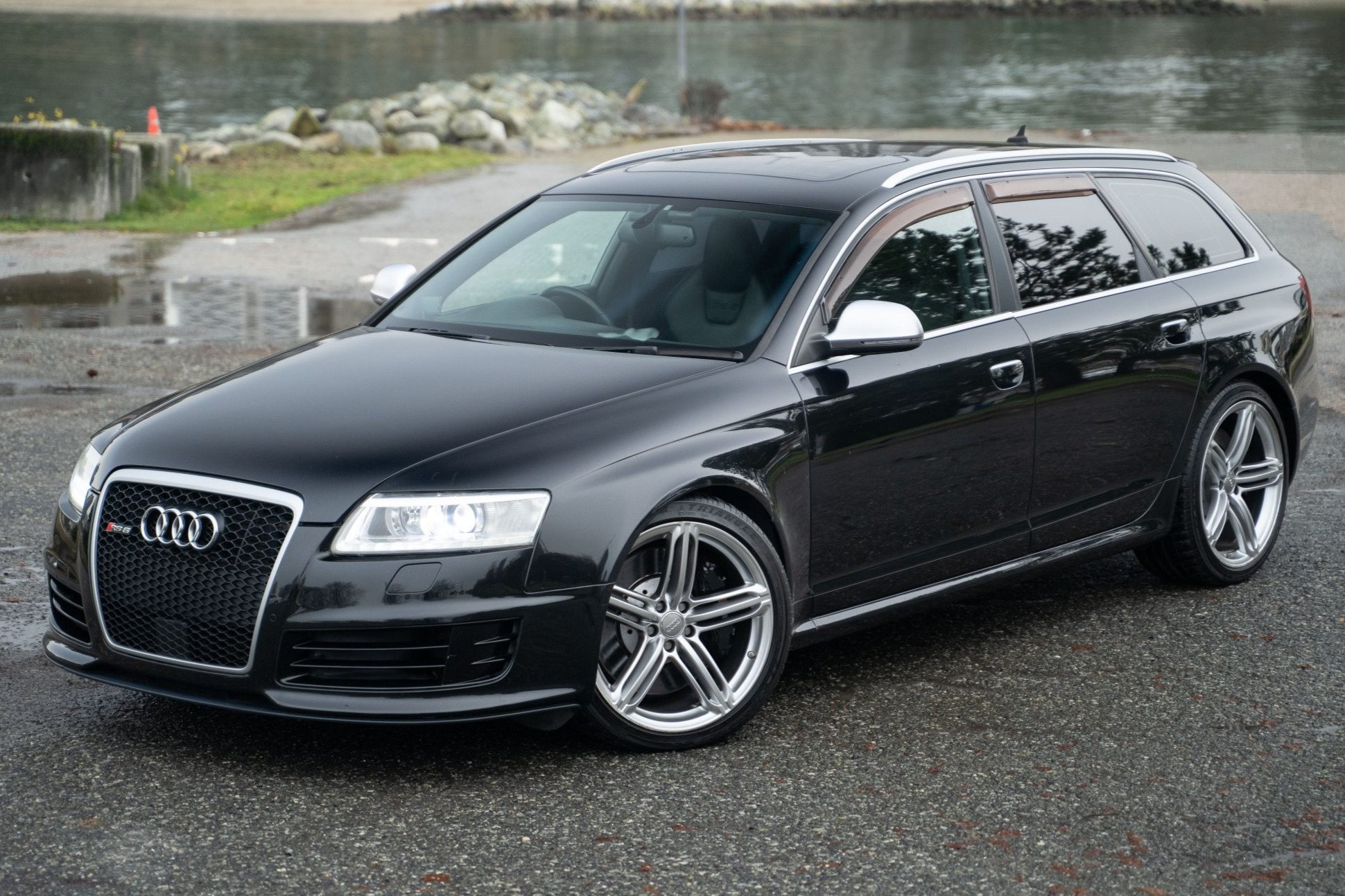 This 2008 Audi RS6 is a Japanese-market Avant with right-hand drive, and it has 98k kilometers (~61k miles). The car is finished in Phantom Black Pearl over black Silk Nappa leather, and it is powered by a twin-turbocharged 5.0-liter V10 mated to Quattro all-…