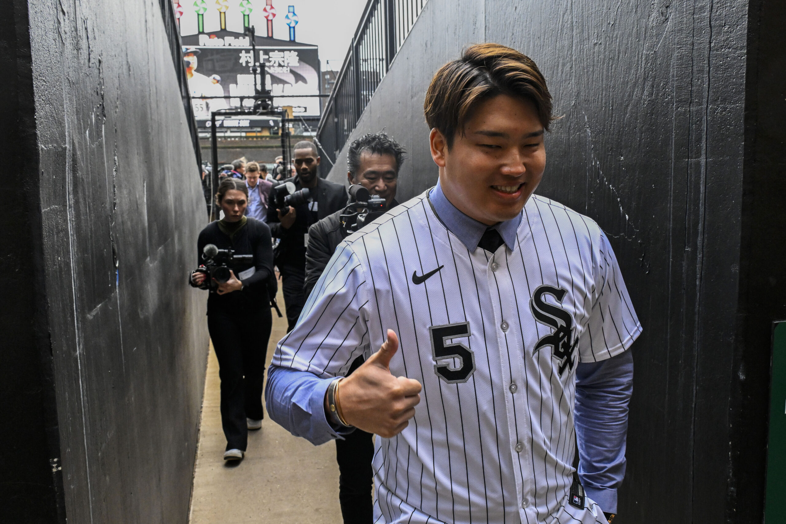The Chicago White Sox will definitely be looking to improve on the MLB campaign they had last year, when they finished with a 60-102 record and came last in the AL Central. Chicago will go into the upcoming season with optimism that the signing of Japanese sl…