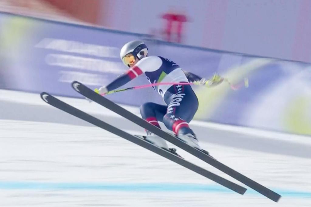How did Lindsey Vonn lose control just 12.5 seconds into her run and crash so spectacularly at the Milan Cortina Winter Games on Sunday?