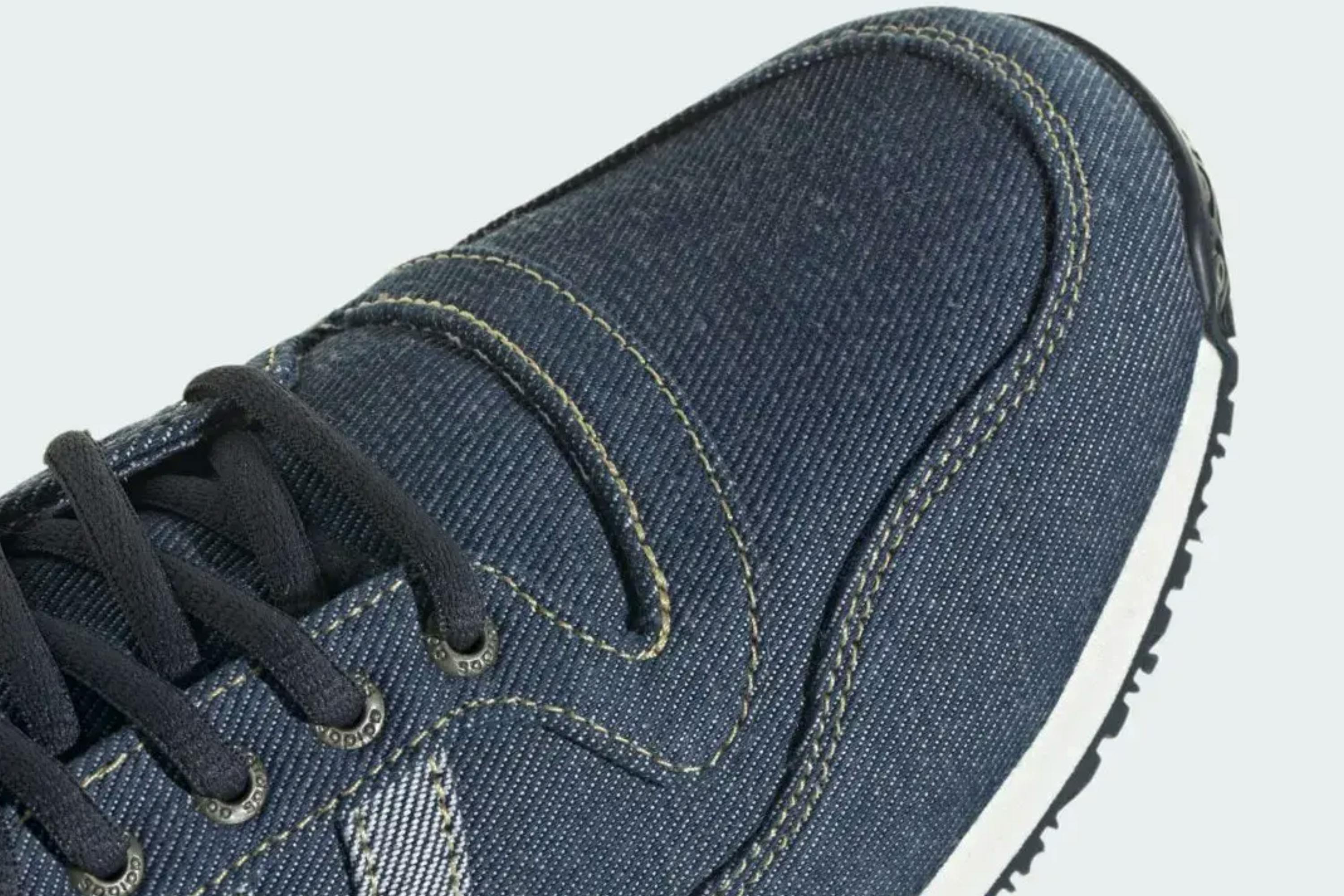 Dropping in two inverted colorways, the adidas Originals Galaxy OG Denim features a full textile upper in two tones of indigo denim.