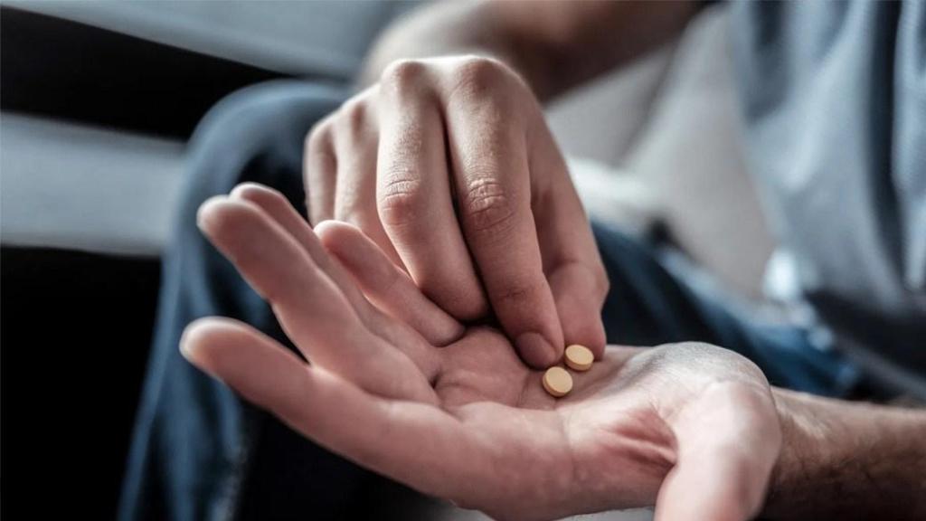 Saw palmetto extract comes from the fruit of a saw palmetto tree, a small palm tree that grows in the Southeastern United States.