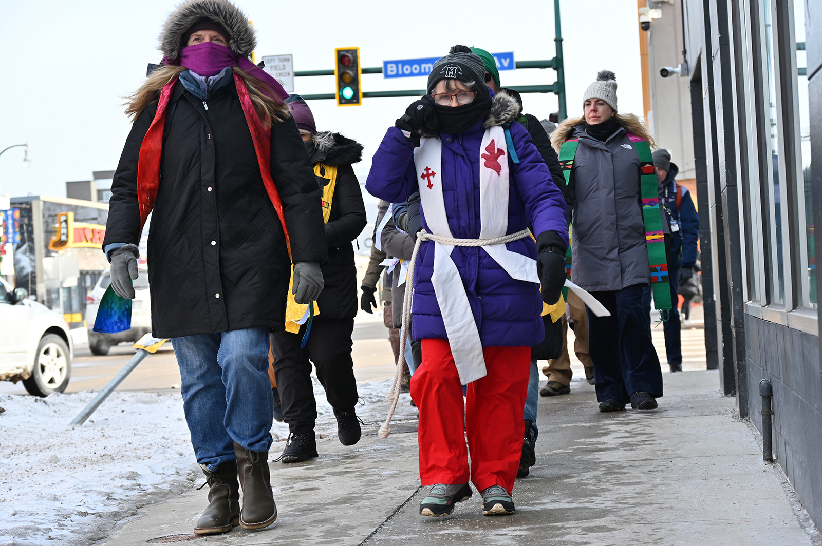 Jack Jenkins / RNS:
Hundreds of clergy descend on Minneapolis and go on lookout for ICE&nbsp; —&nbsp; MINNEAPOLIS (RNS) — The faith leaders, who hail from across the country and represent a range of religious traditions, deployed to neighborhoods with significant immig…