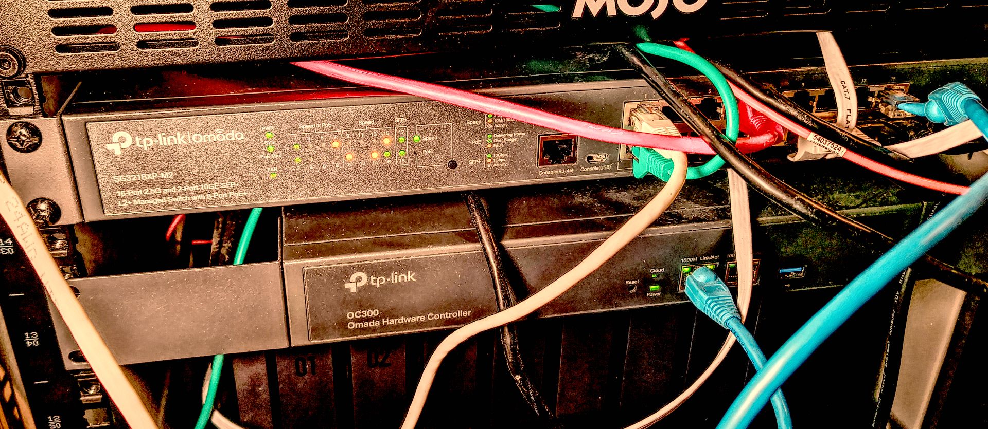 TP-Link Omada SG3218XP-M2 is an industrial network switch that can be cloud-managed and is perfect for WiFi 7 PoE deployments