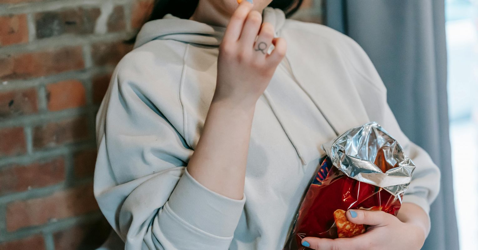 A newly published study shows that stopping to eat at least three hours before bedtime has demonstrable benefits for heart health.
