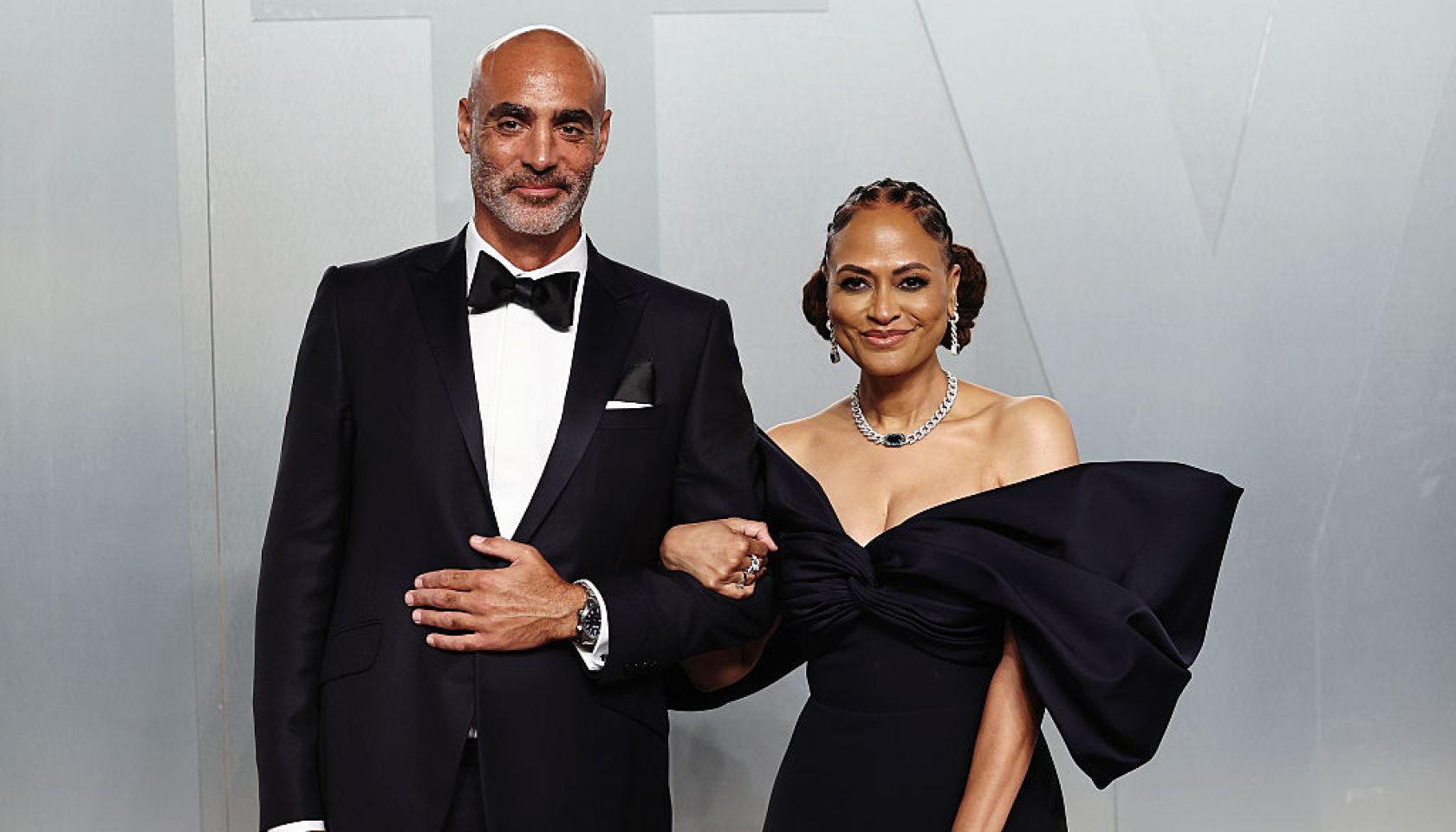 Ava DuVernay makes a surprise Oscars appearance with her long-hidden 'honey', sparking fans' excitement and admiration for her intentional approach to relationships.
The post Beautifully Booed Up: Ava DuVernay Debuts ‘Her Honey’, Proudly Poses With Deliciousl…
