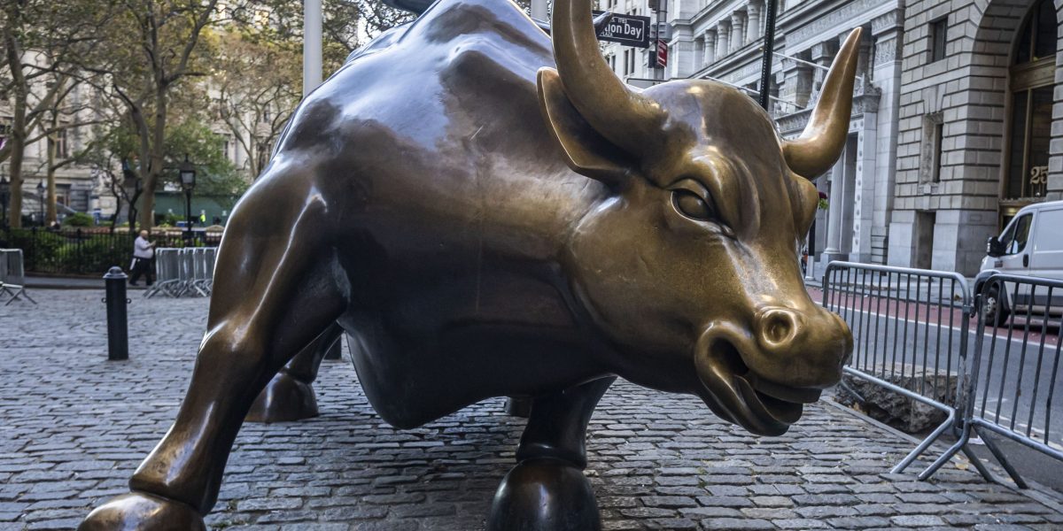 A consortium of banks is building its own version of blockchain—it will be hard pressed to make it work.