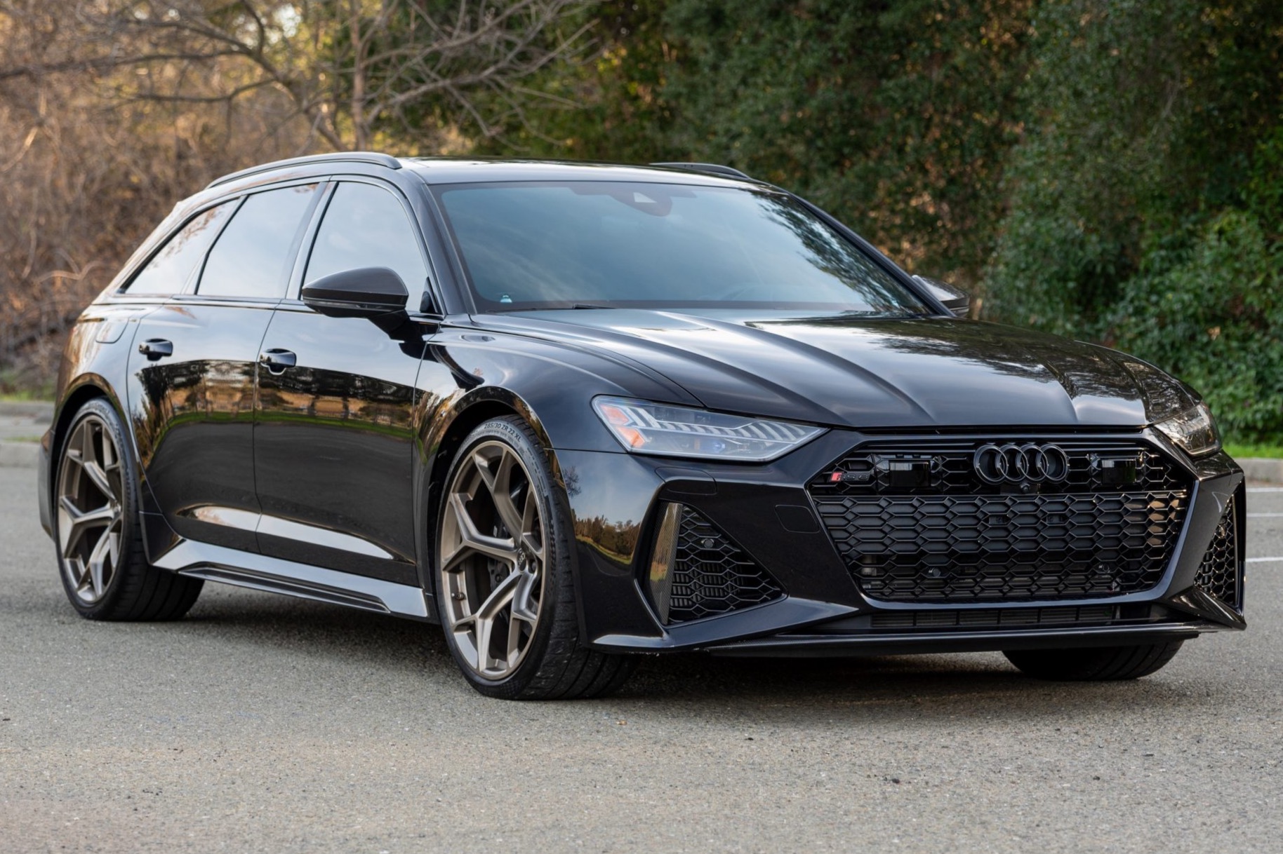 This 2024 Audi RS6 Avant Performance is one of 75 Bronze Edition examples produced for the US market, and it was also optioned with the Executive and Driver Assistance packages. It is powered by a twin-turbocharged 4.0L mild-hybrid V8 linked with an eight-spe…