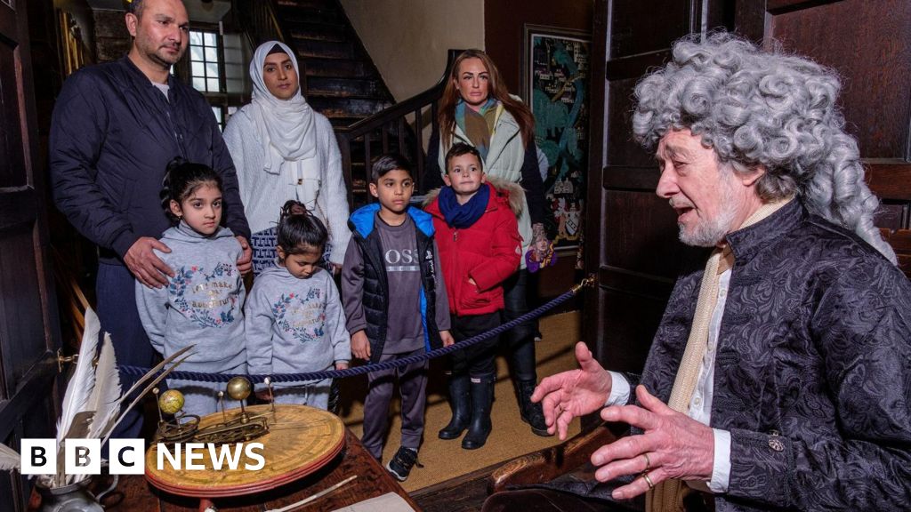 The project at Bolling Hall Museum will focus on Bradford-born astronomer Abraham Sharp.