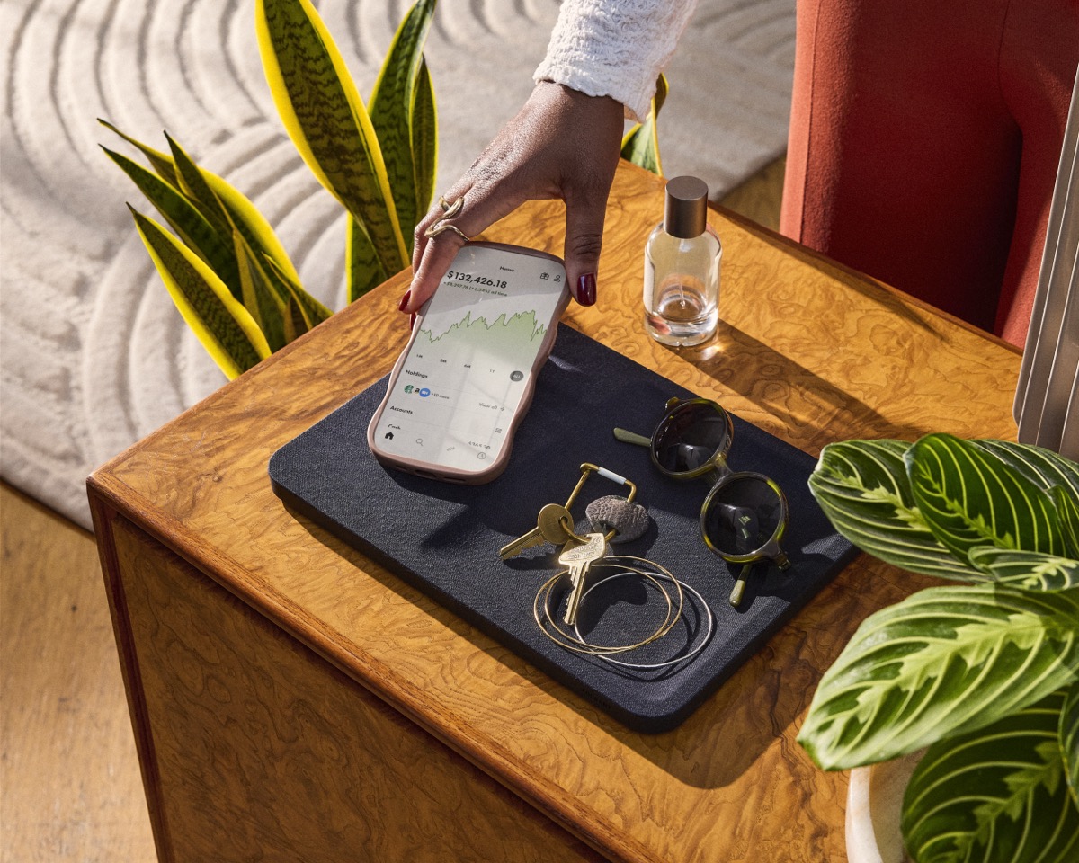 A leak from last month suggesting that X would integrate stock trading powered by Wealthsimple has officially come true. While many initially doubted the rumours, the discovery by code sleuth Aaron proved to be solid as the feature went live for Canadian user…