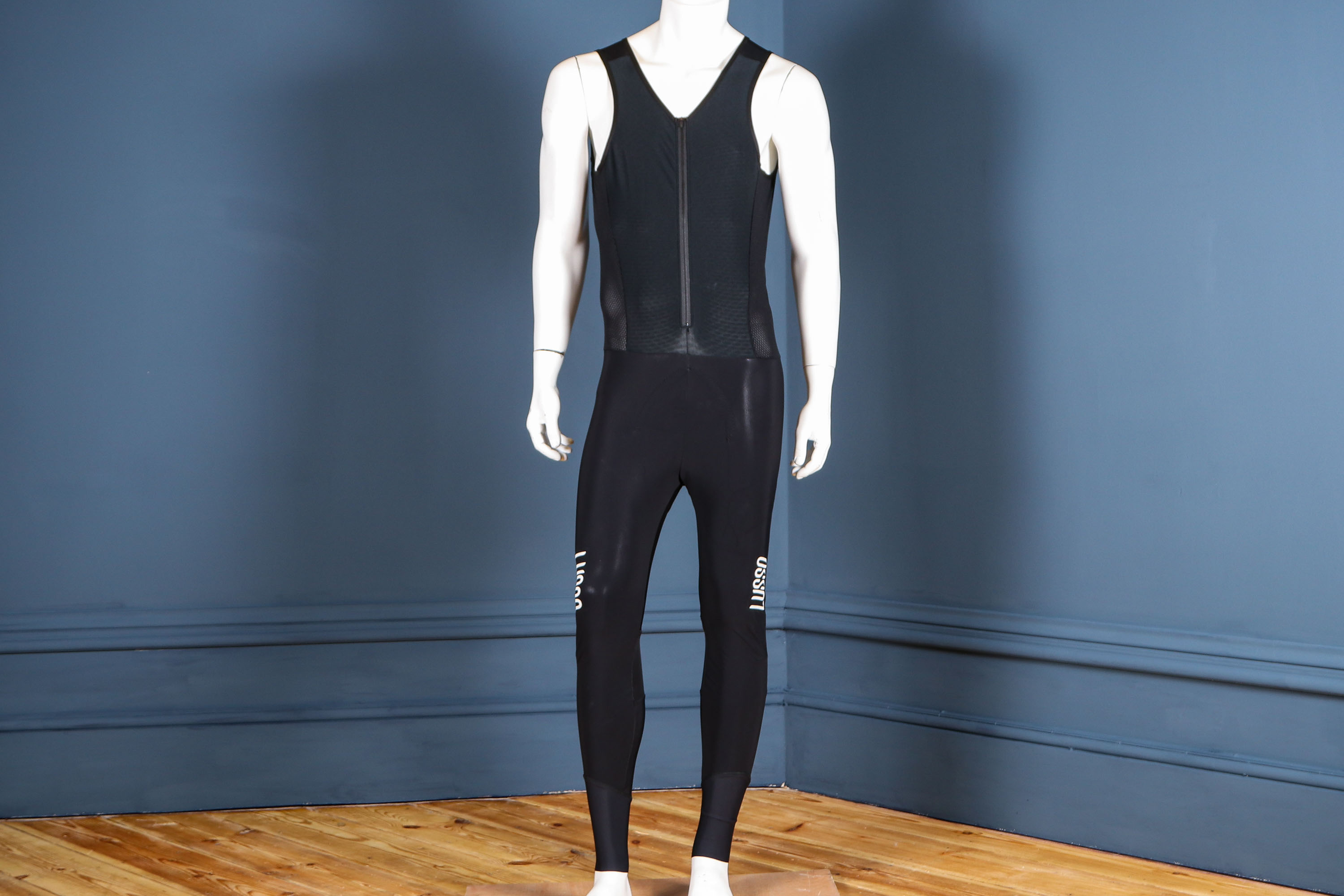 The Lusso Paragon Deep Winter Bib Tights keep you shielded from the very worst of the weather with an excellent combination of technical fabrics and membranes. They’re not cheap, but they are excellent – plus they’re heavily recycled and made in the UK. Manch…