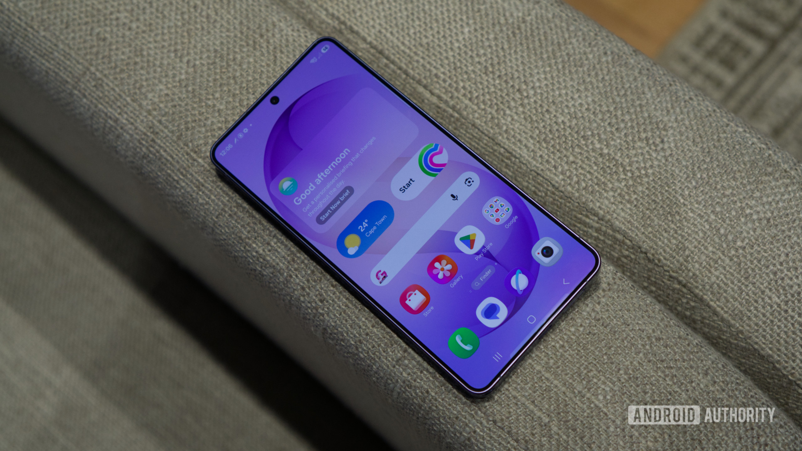 The Galaxy S26 is a great phone, but it's also loaded with bloatware. Here are the first pre-installed apps you should delete.