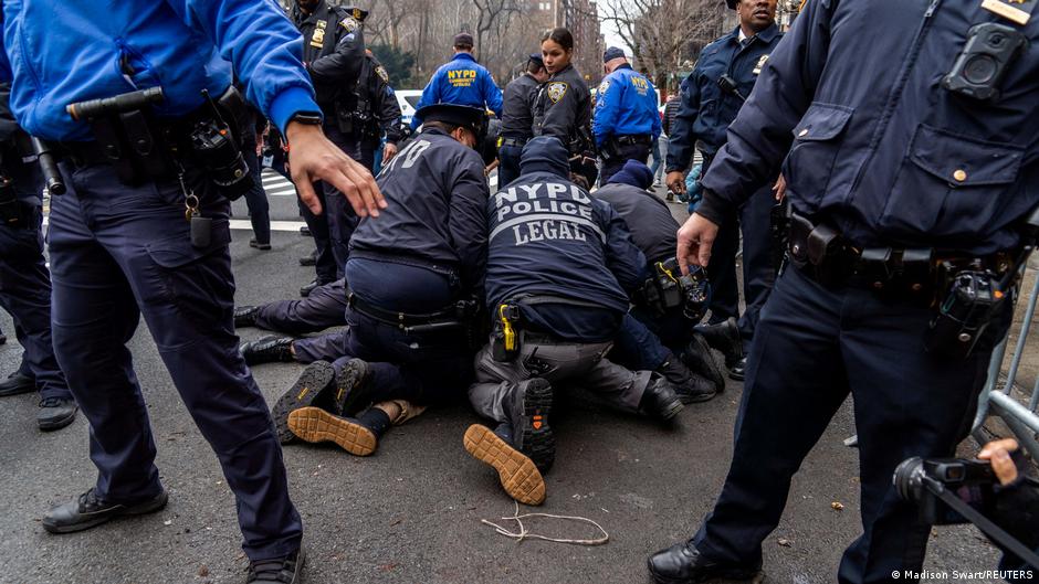 Two men have been arrested for throwing explosive devices at far-right agitators during an anti-Islam protest on Saturday. Authorities now want to determine whether the act was Islamist in nature.