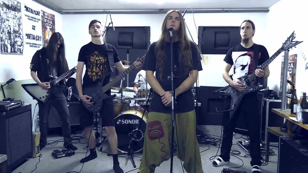 When we think of silence, we think of meditative stretches of calm: hikes through deserted forest&nbsp;paths, an early morning sunset before the world awakes, a staycation at home with a good book. But we know other silences: awkward silences, ominous silences, an…