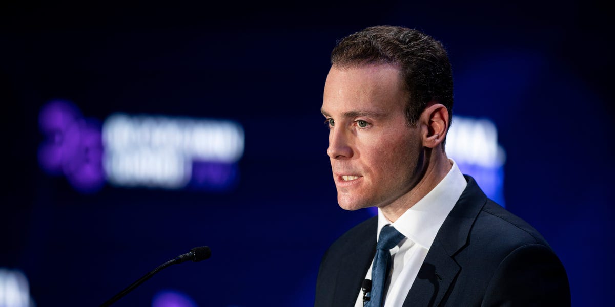 A federal judge has ordered a halt to Arizona's criminal prosecution of Kalshi after the Commodity Futures Trading Commission weighed in.