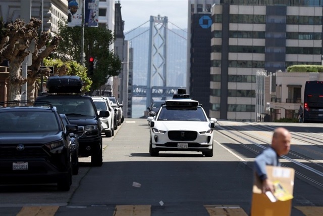 The competition to deploy robotaxis across Europe is intensifying. A partnership led by European start-up Verne, alongside Uber and China's Pony.ai, has been described by industry observers as a vehicle for introducing Chinese autonomous-driving technology in…