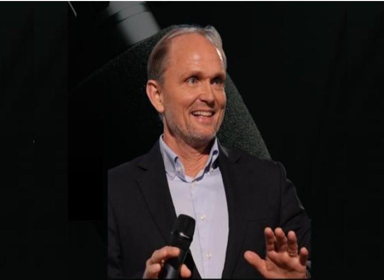 Johan Roos’s Human Magic shows why amplifying human curiosity, creativity and practical wisdom is the key to continuous customer value creation in an uncertain AI world