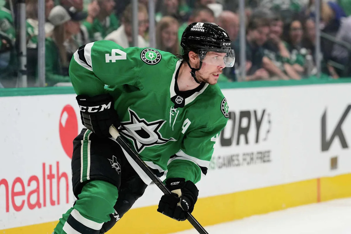The Dallas defenseman suffered a lower-body injury after taking a hit from a Minnesota winger.
