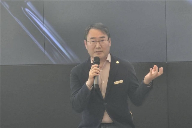 South Korean IC design firm AD Technology transitioned from the TSMC Value Chain Alliance (VCA) to become one of Samsung's Design Solution Partners (DSPs) in 2019. After overcoming initial challenges, the company has returned to profitability and now aims to …
