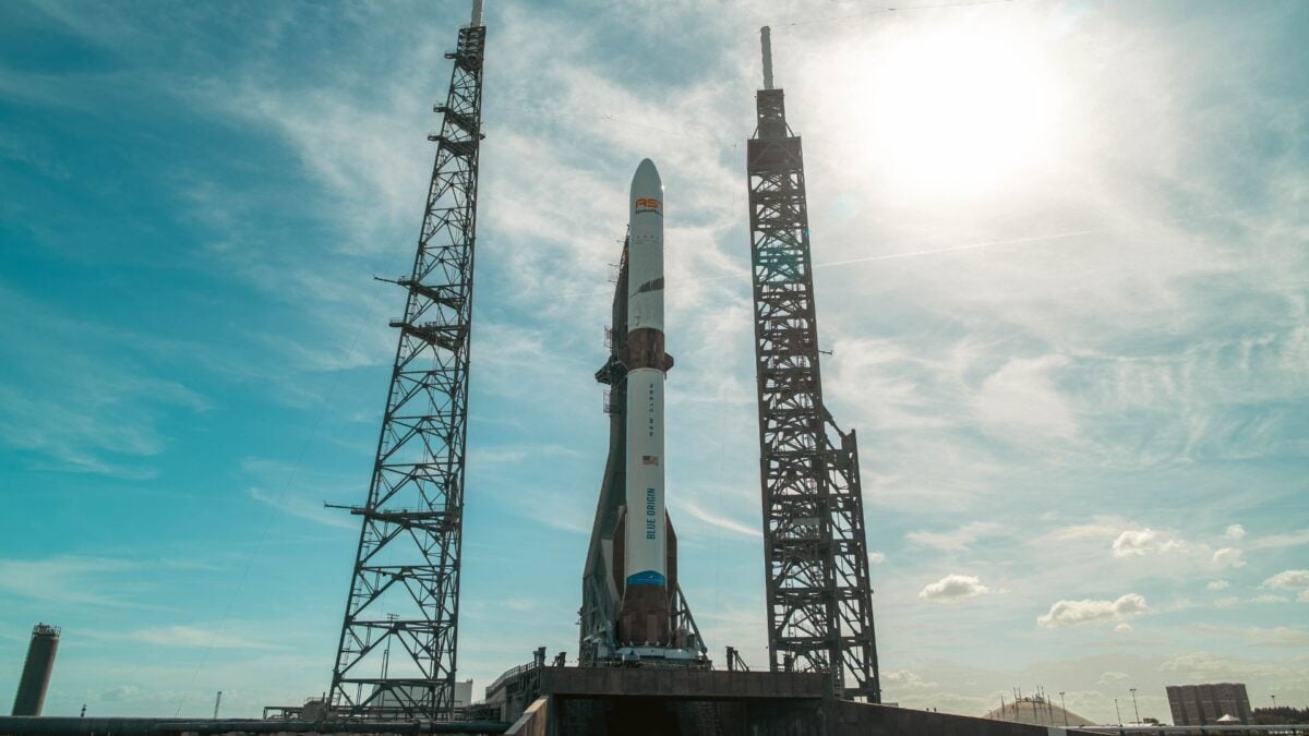 SpaceX needs to get Starship V3 off the ground soon if it doesn't want to lose its Artemis 3 contract to Blue Origin.