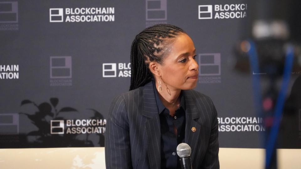 Crypto and banking industry representatives are viewing revised stablecoin yield compromise language this week.