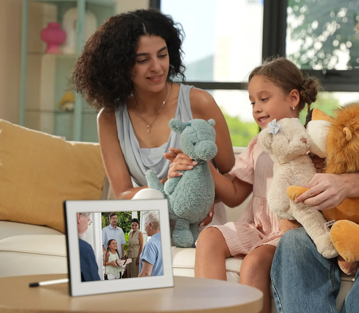 The Homture Magic Frame is the world’s first smart photo display that integrates generative AI video and a 60 GHz mmWave radar. Artificial intelligence transforms static photos into interactive, living windows of memory, while the 60 GHz radar detects a perso…