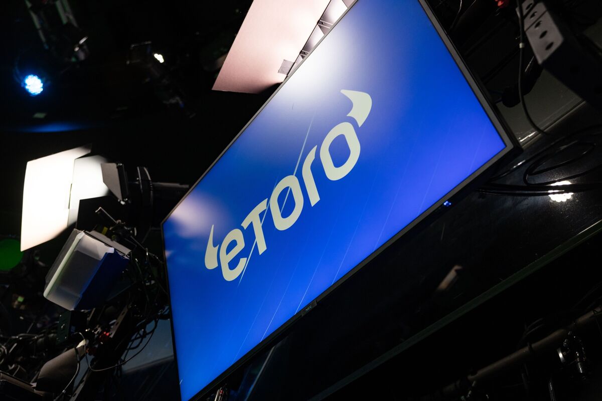 Emily Nicolle / Bloomberg:
Tel Aviv-based eToro agrees to acquire crypto wallet provider Zengo, a source says for ~$70M, mostly in cash; Zengo lets traders swap between tokens and fiat&nbsp; —&nbsp; EToro Group Ltd. has agreed to acquire Zengo, a crypto wallet provider…