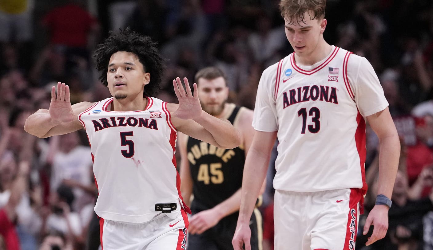 Fanatics Sportsbook Promo Code: Bet $5, Get $200 on UConn vs Illinois, Arizona vs Michigan.