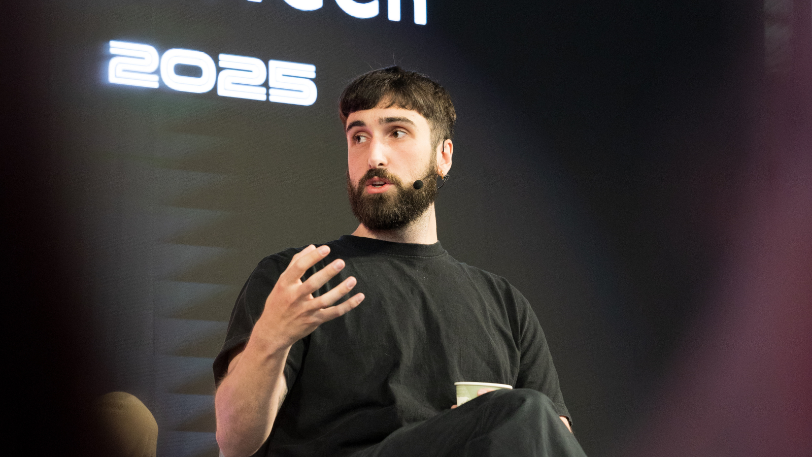 Cohere is acquiring Germany's Aleph Alpha in a deal endorsed by both governments and pitched as a transatlantic answer to Silicon Valley dominance.
The post Canada’s Cohere buys Germany’s Aleph Alpha to take on US AI giants appeared first on Digital Journal.