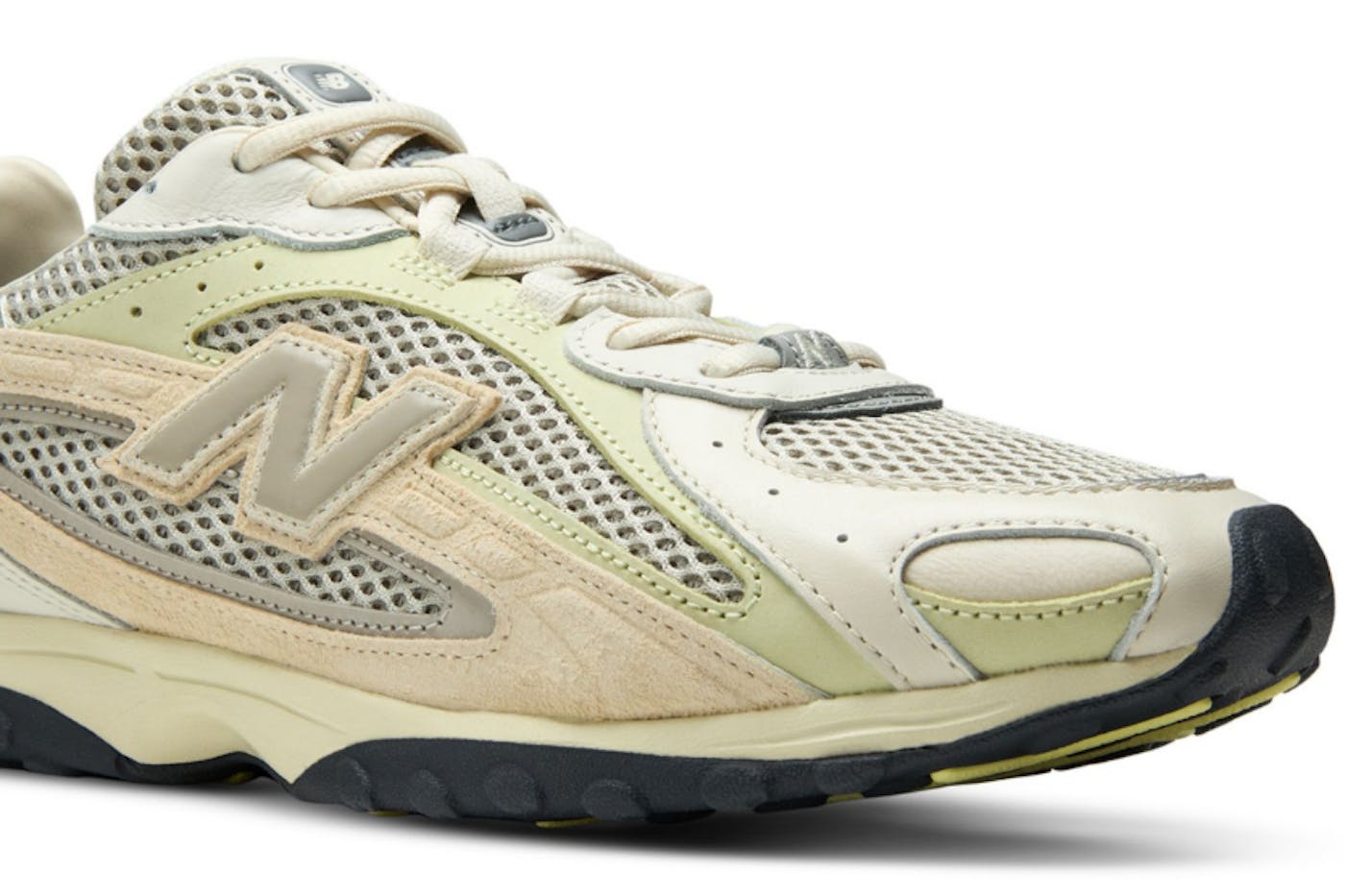Auralee's wasabi-flavored New Balance 204L dad shoe is a sweet & spicy dad shoe that just won't quit.