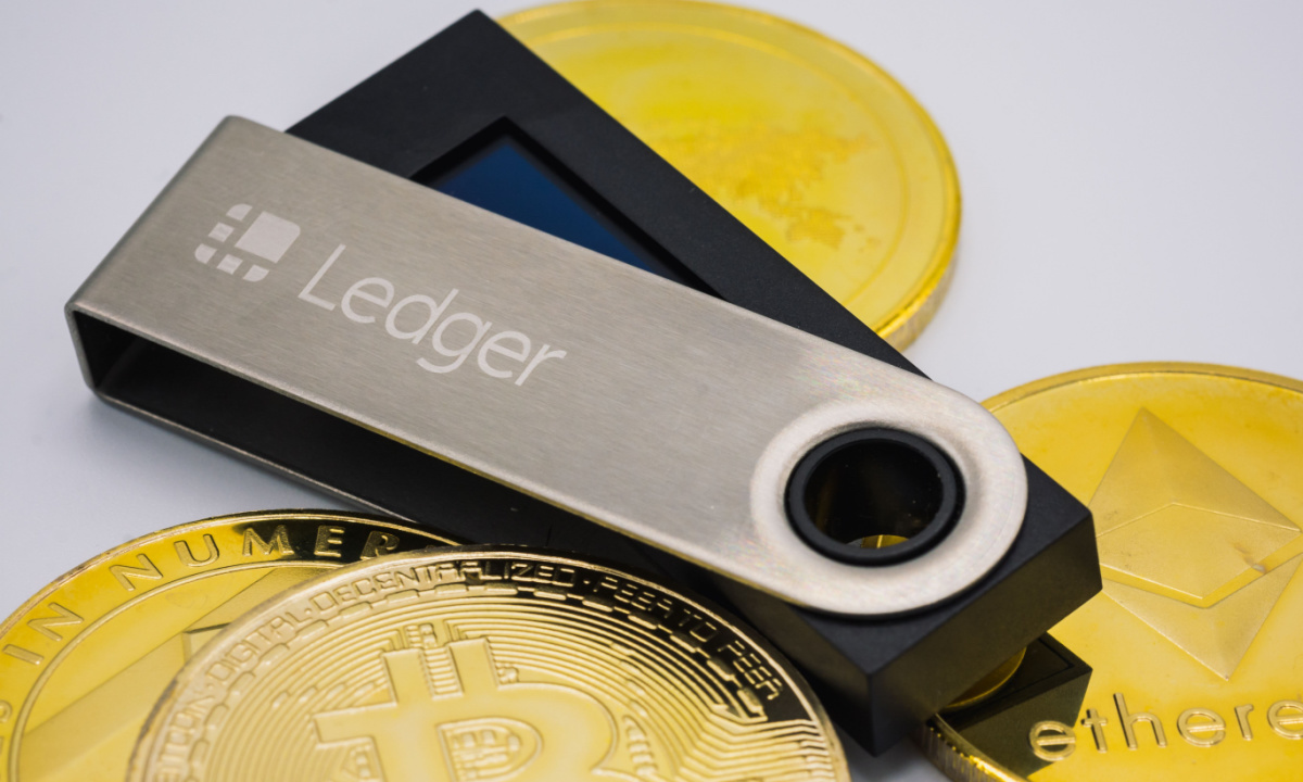 Ledger, a French company that makes hardware designed to securely store cryptocurrency, has paused its plans for a U.S. initial public offering (IPO) due to an unfavorable market for crypto IPOs, CoinDesk&nbsp;reported&nbsp;Wednesday (May 13), citing unnamed sources. T…