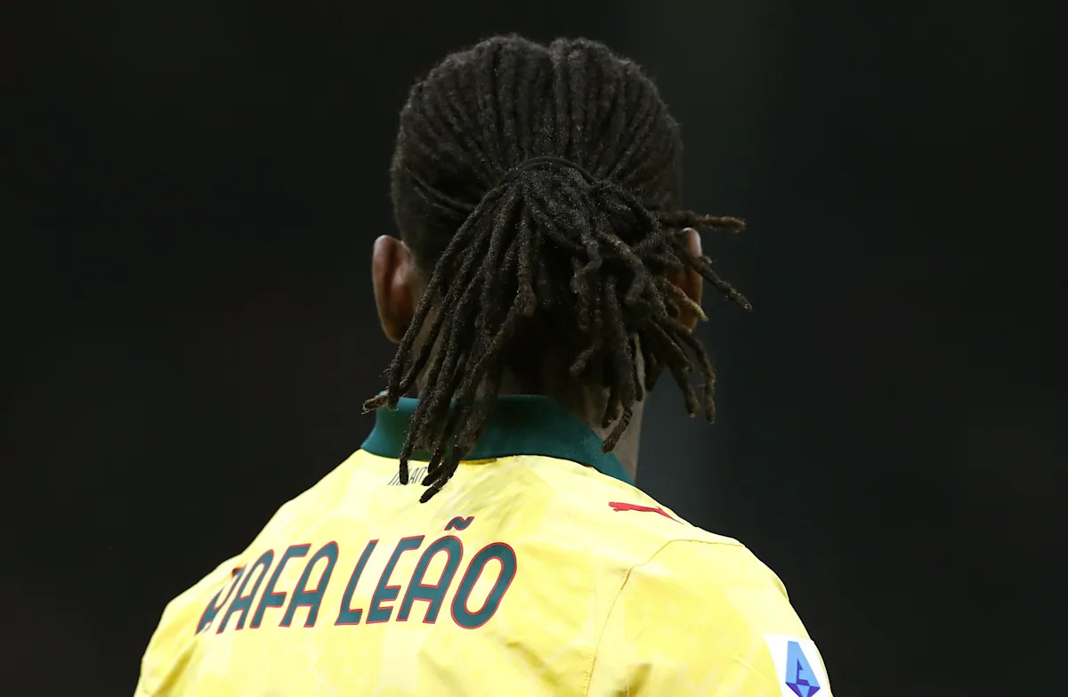 Milan might completely overhaul their attack in the summer, and an intermediary has begun working to bring Rafael Leao to Manchester United. The officials appear to have made up their mind after selli...
