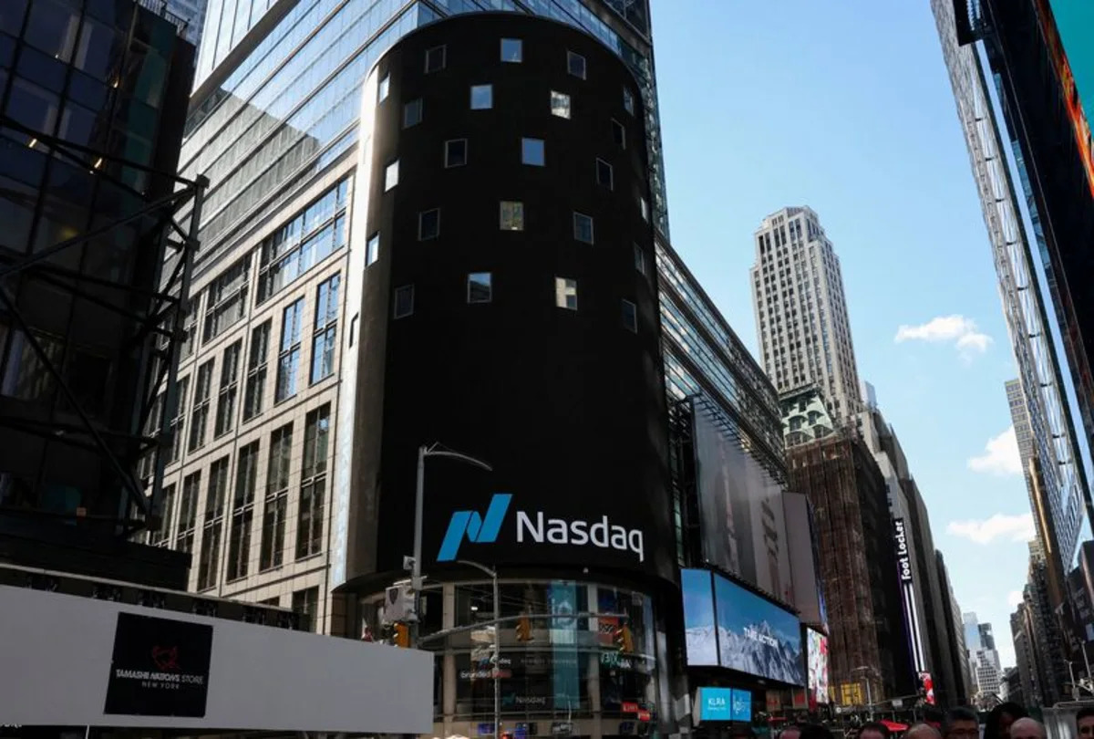 Shares of Quantinuum rose 13.3% in their Nasdaq debut, fetching a valuation of $17.63 billion as Honeywell's quantum computing company became the latest to b...