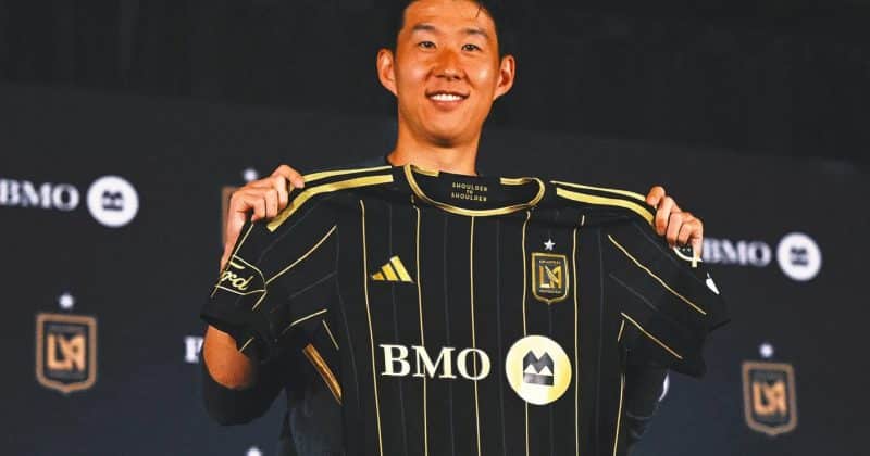 Son's move to LAFC highlights strategic athlete preparation for global events, while crypto's growing role in sports signals evolving fan engagement.
The post Son Heung-min joins LAFC as crypto brands circle the 2026 FIFA World Cup appeared first on Crypto Br…