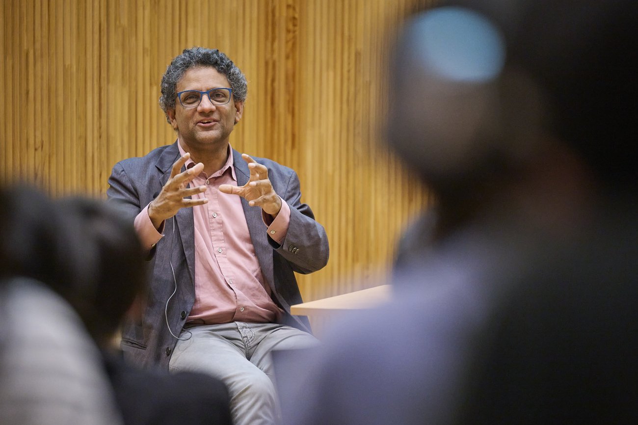 Ben Gomes, Google’s Chief Technologist for Learning and Sustainability, held a dialogue for the students of the University of Tokyo.