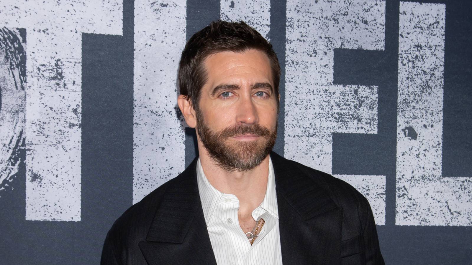 One of Jake Gyllenhaal's best movies, a critically and commercially successful Western, will officially premiere on Hulu at the beginning of June.