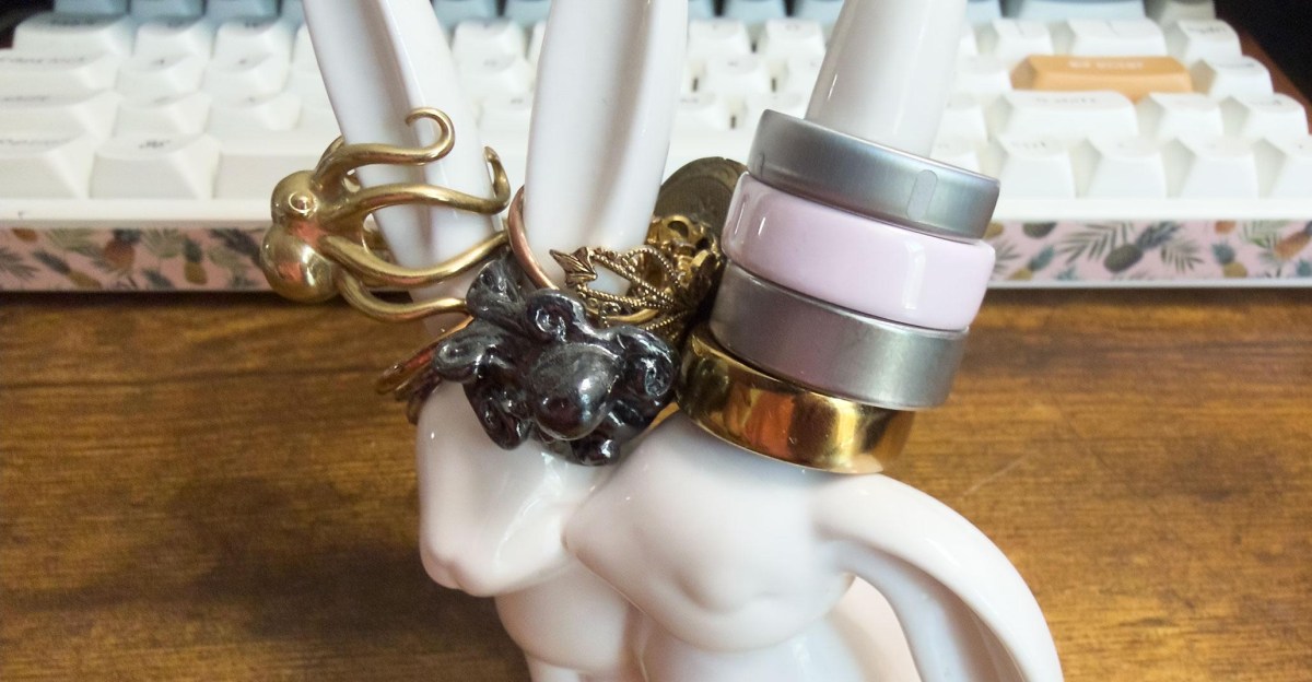 This is not an Oura Ring 5 review. That's coming later, once I've had enough time to really test the new durability and battery life claims, plus the new software updates that start rolling out today. In the meantime, I did want to provide an answer to a burn…